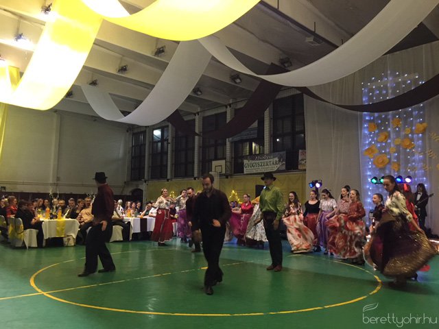 12. Jótékonysági Kórházbál 39